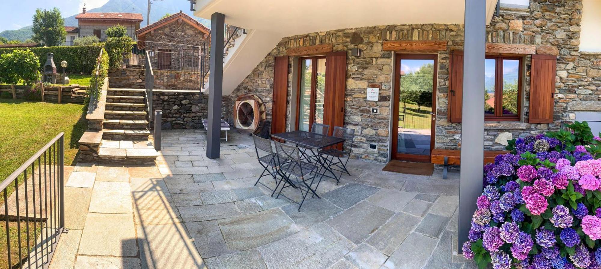 La Roggia - Molino Maufet Mühle - Patio on the garden Colico Exterior foto